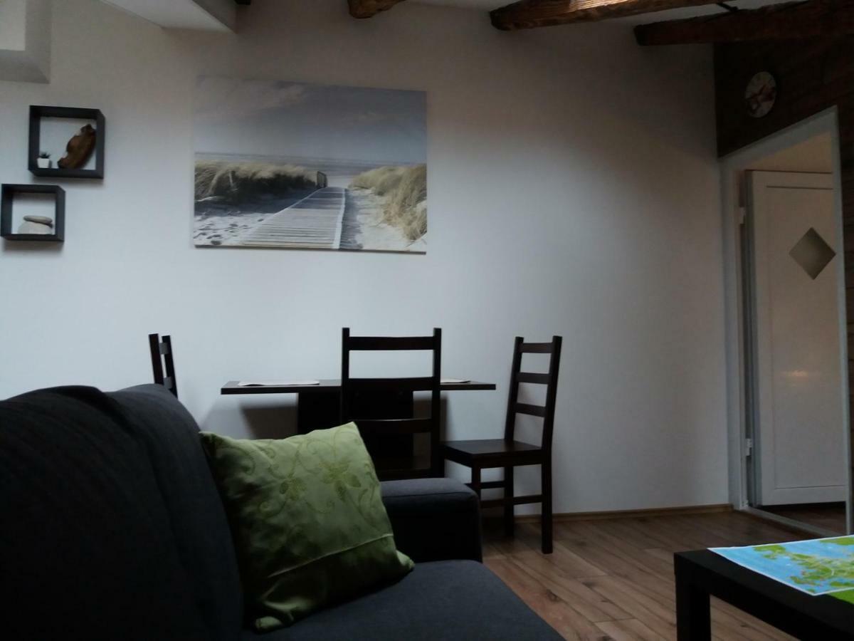 Lukadora Apartment Pula Ngoại thất bức ảnh