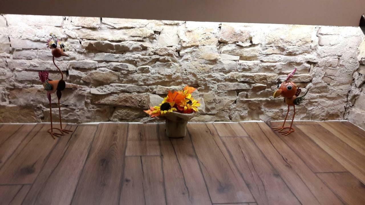 Lukadora Apartment Pula Ngoại thất bức ảnh